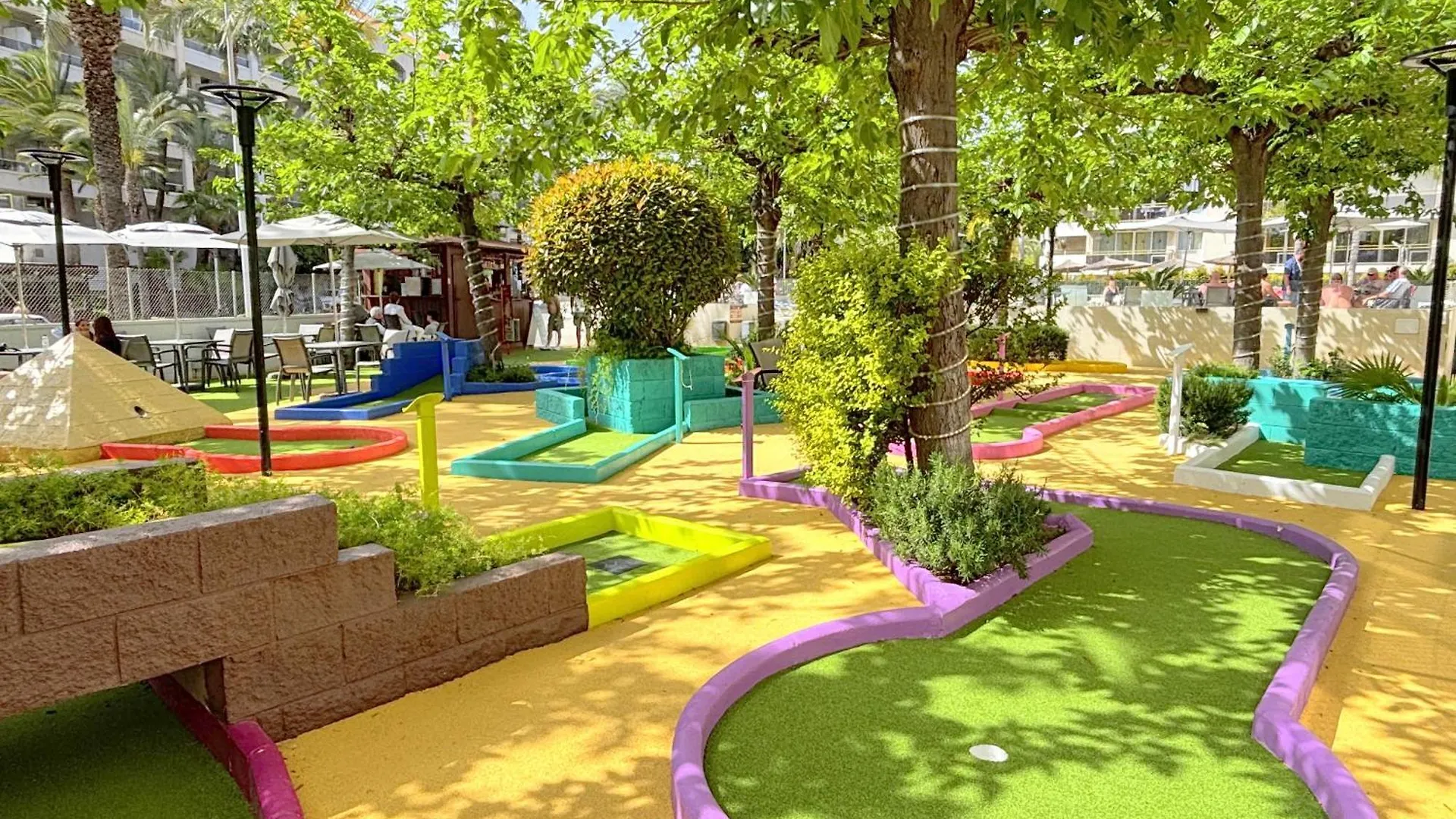 Апартаменты Rentalmar Salou Playa Family Suites & Pool